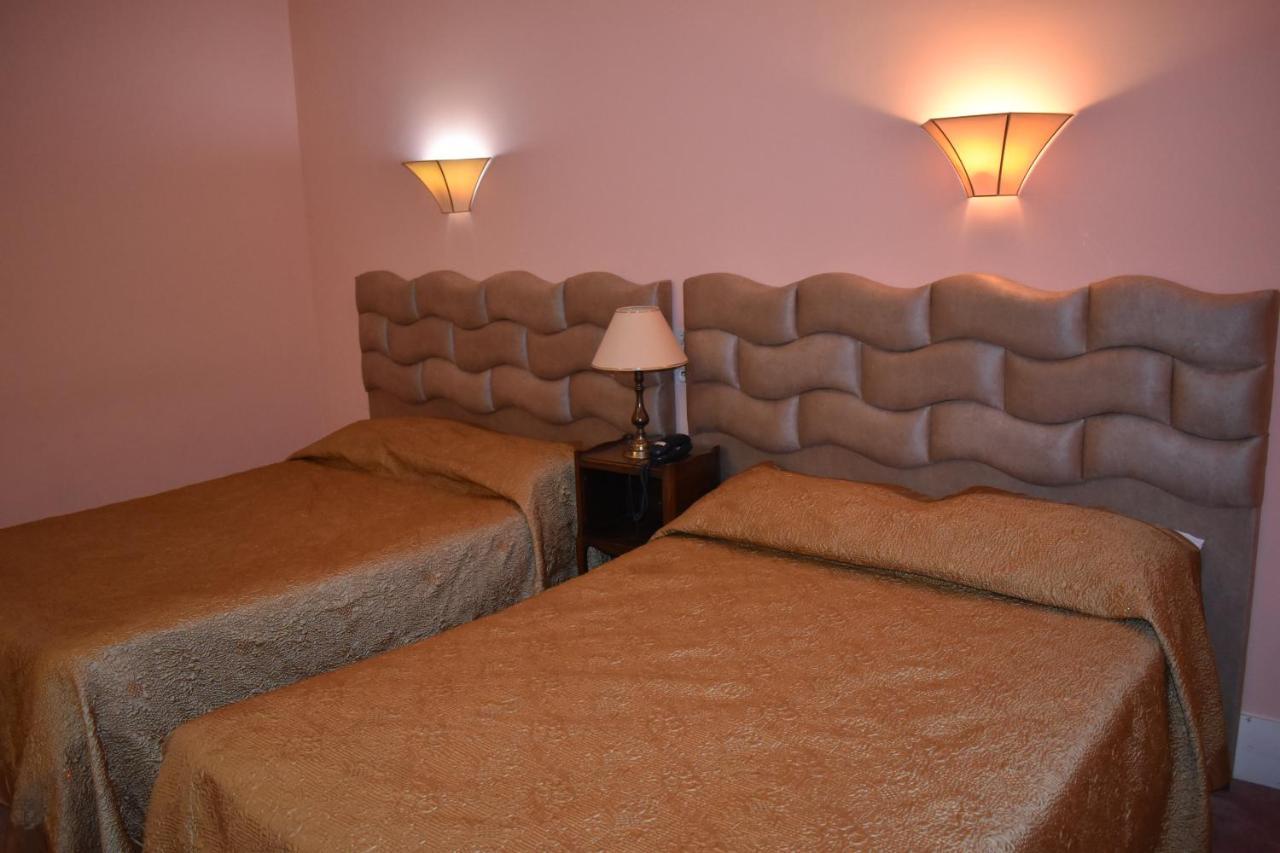 Hotel Le Sauvage Tournus Esterno foto